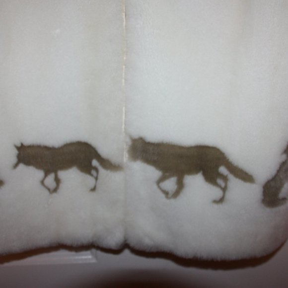 Canadiana furry vest with wolves running around it!! - Picture 3 of 5